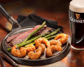 High Liner Foods, 4.54 kg / 10 lb, GUINNESS Beer Battered Shrimp Tail-Off, 27-33/lb